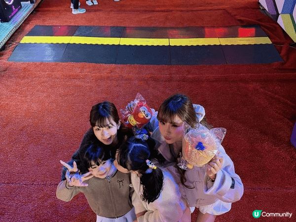 AIA Carnival友邦嘉年華集合刺激機動遊戲、繽紛霓虹...