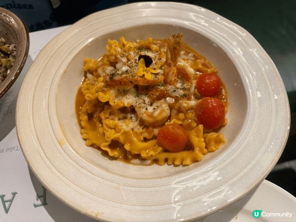 Fable係灣仔嘅手工意粉店食法國菜式，餐廳係巷仔入面，位唔...