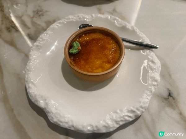 Fable係灣仔嘅手工意粉店食法國菜式，餐廳係巷仔入面，位唔...