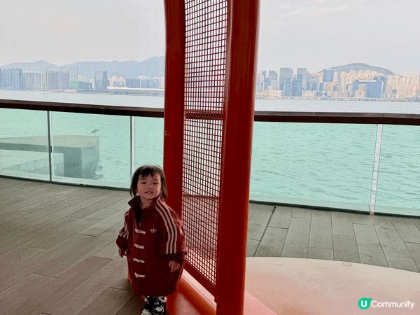 親子新打卡地點推介-維港海濱長廊， 玻璃觀景台打卡一流。 當...