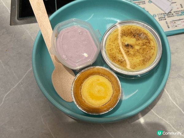第一次去有海鮮火鍋嘅餐廳打邊爐🍲呢間真係好食😋好多海鮮俾我哋...
