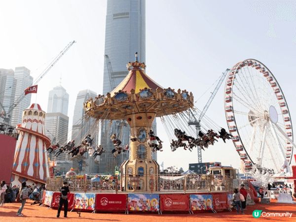 一年一度聖誕節AIA嘉年華，可中午入場玩到盡，到晚上可以行到...