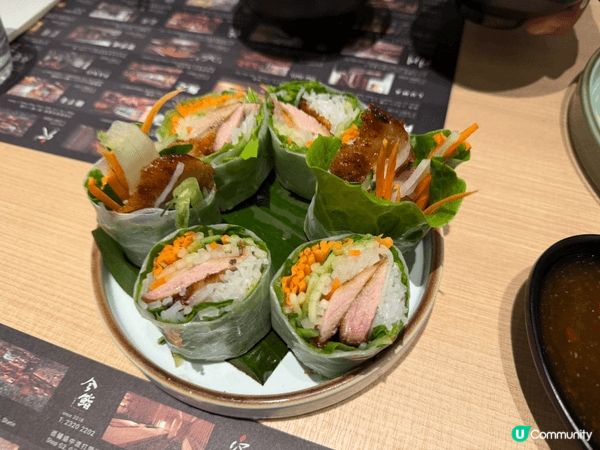 呢間係南昌站上蓋商場的一間越南餐廳，見有優惠就叫左豬頸肉米子...