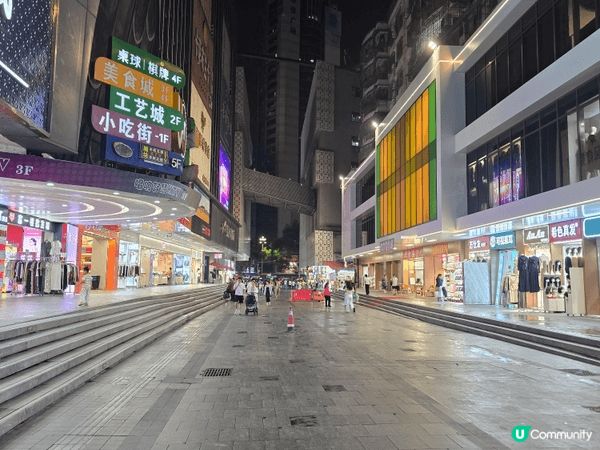 深圳東門老街，不但距離香港相近，適合即日來回及住宿，交通方便...