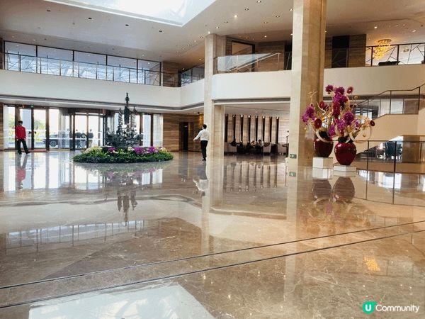 廣州荔灣區的沙面島 ，令我恍似置身於上個世紀末的英法租界國度...