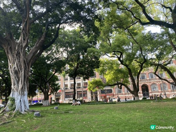 廣州荔灣區的沙面島 ，令我恍似置身於上個世紀末的英法租界國度...