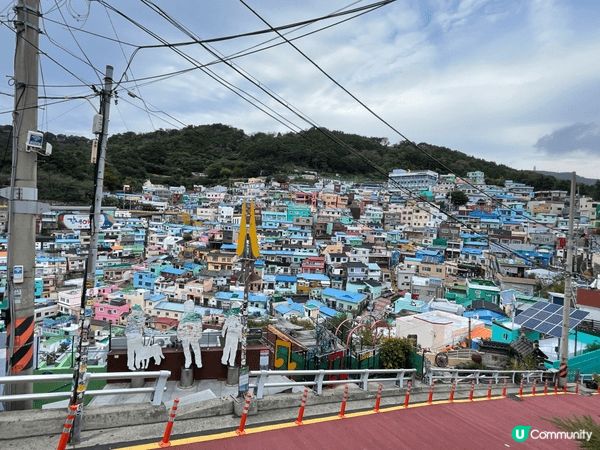 早前去了釜山，甘川洞文化村，五顏六色的小屋加上充滿浪漫氛圍的...