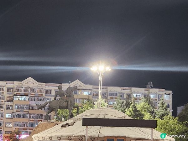 內蒙海拉爾步行街！藍天白雲配上歐陸風建築同彩色小店，行到每個...