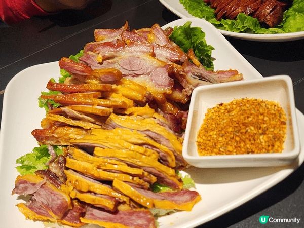 內蒙海拉爾步行街！藍天白雲配上歐陸風建築同彩色小店，行到每個...