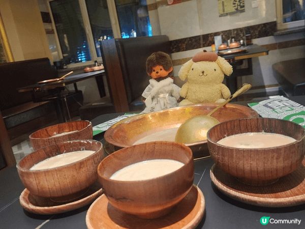 內蒙海拉爾步行街！藍天白雲配上歐陸風建築同彩色小店，行到每個...