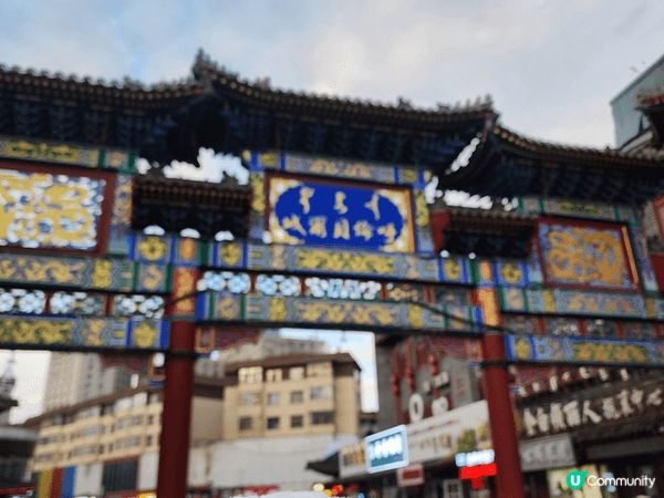 內蒙海拉爾步行街！藍天白雲配上歐陸風建築同彩色小店，行到每個...