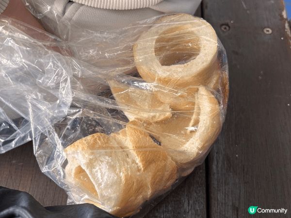 沖縄県那覇市通堂町２−1，海底船體驗，在船上可以買餘糧在海中...