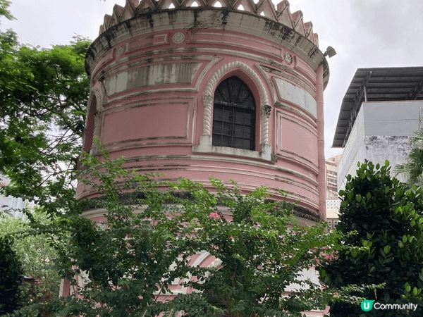 最近澳門有光影節舉行，較早之前去過澳門雙年展，展品的確相當精...