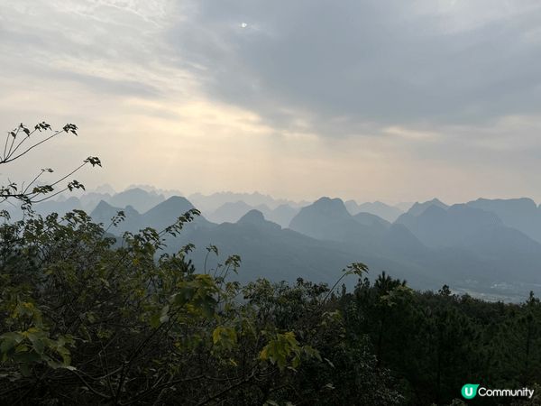 桂林美景，百看不厭，適合放鬆度都假。坐在江邊欣賞山水生一樂事...