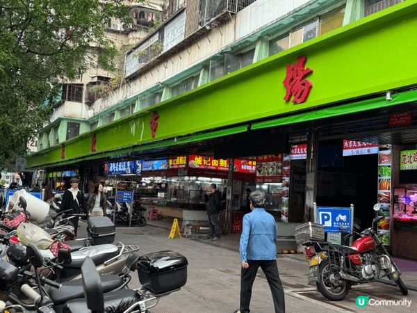 汕頭食街有很多野食，例如蠔仔餅