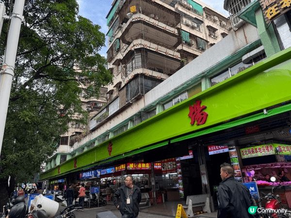 汕頭食街有很多野食，例如蠔仔餅