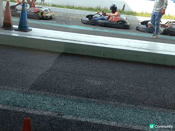 台灣高雄鈴鹿賽道樂園，今次呢條賽道非常好玩，圈多又可以喺直路...