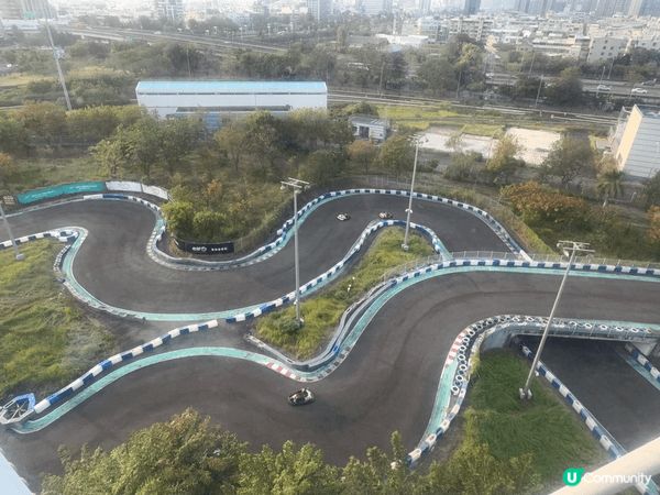 高雄適合親子旅行，大人可以係鈴鹿賽道樂園玩卡丁車，而小朋友可...
