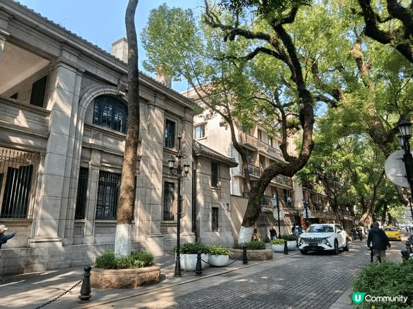 不一樣的廣州ー沙面島，閒適小島留下不少富古典味道的歐式建築群...