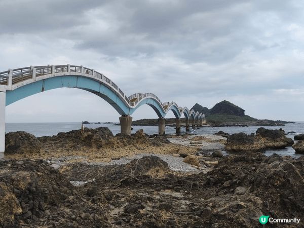 台東三仙台是東海岸著名地標，以壯觀的八拱跨海步橋連接本島與離...