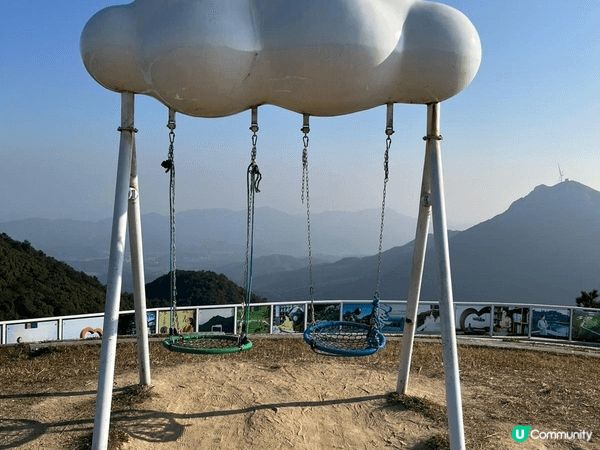 參加親戚於雲浮市象窩山生態園內的酒店舉行的婚宴，生態園有廣闊...