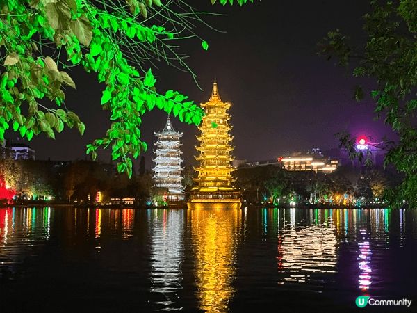 桂林美景日月塔，晚上特別美麗。打卡一流，如詩如畫印象畫中的感...