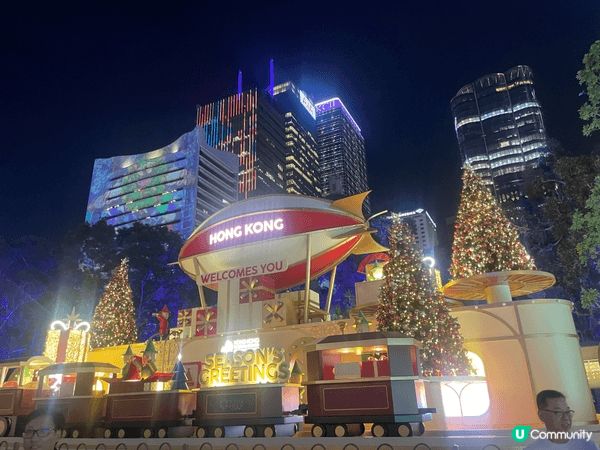 聖誕期間在香港本土消費，在香港置地廣場及皇后像廣場欣賞聖誕裝...