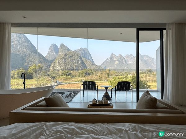 陽朔水稻田酒店，坐落於十里畫廊，一開窗簾，山水映入眼簾，管家...