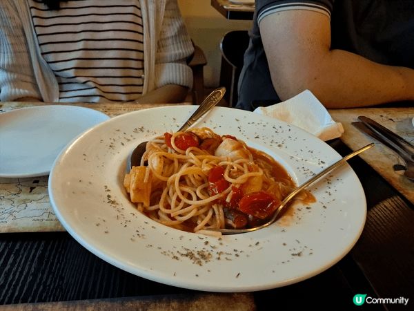 這是一間親民價錢的正宗意大利餐廳，特别是pasta and ...