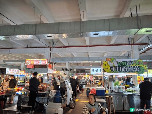 江門夜市 一 摩創園夜市 (靠近江門義烏小商品城)，人流不算...