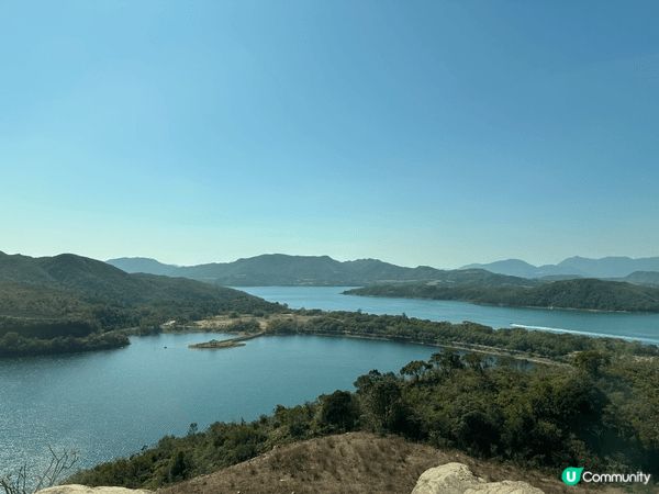 這是萬宜水庫西壩的美景，香港除了有城市景觀，到戶外也有另一番...