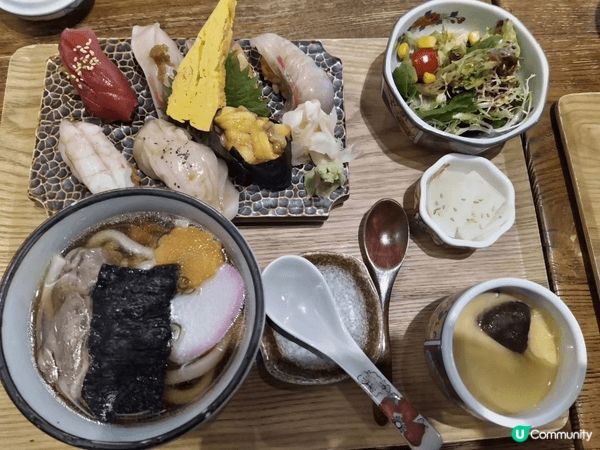 推開「嵐山日本料理」的木格門，彷彿一步穿越到京都嵐山的竹林小...