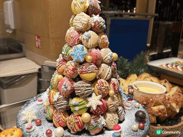 灣景酒店自助餐好食，多選擇，更有靚靚燈飾在食自助餐一邊食一邊...