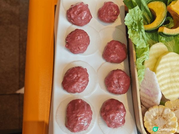 今次去了皇庭廣場的潮發潮汕牛肉店，點了這份潮發鮮和牛2人餐。...