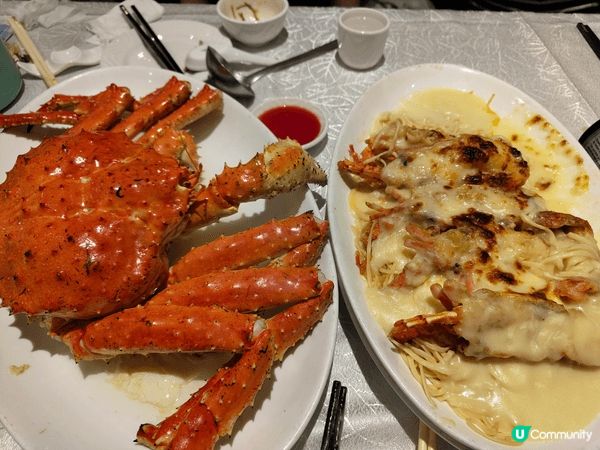 海港的長腳蟹同龍蝦又新鮮又好味價錢仲比自己煮平真係方便又好味...