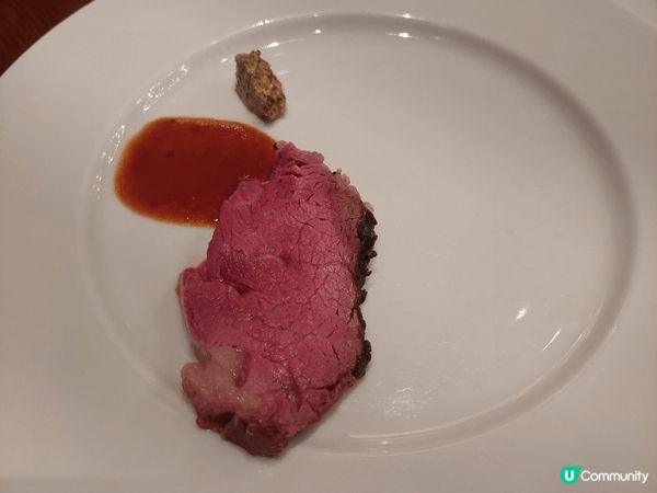 今年的慶祝生日，我選擇了尖沙咀凱悅酒店咖啡廳的自助晚餐。與最...