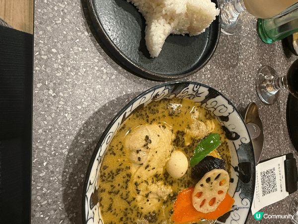 北海道有名的湯咖哩。加上獨特香料嘅濃郁湯底搭配鮮甜蔬菜與豐富...