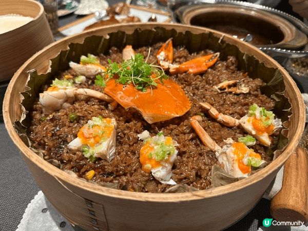 蟹肉八寶飯，用蟹黃、蟹肉和豬油滲透入八寶飯內，鮮味十足，非常...