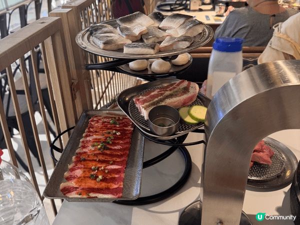 這是在深圳的北村韓食內享用的韓國燒烤十分之豐富也令我嘗試到內...