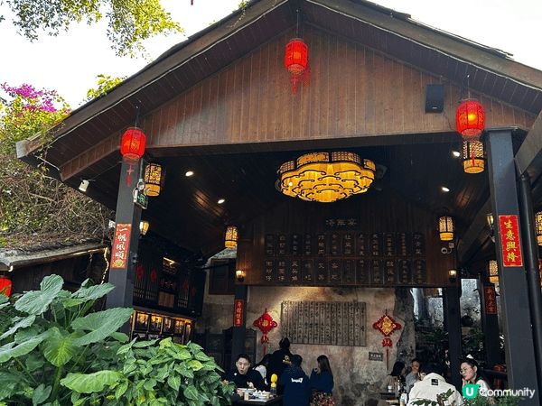 大鵬所城內有間很出名的鵬城飯館，慕名而來，餐廳在所城的別院內...