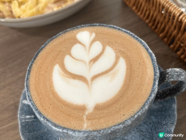 與同事相聚吃美味的西餐，位於上環。幾天後，回家再努力煮飯