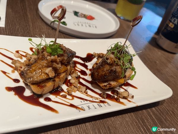 西班牙餐廳，西班牙海鮮炒飯值得推薦，好香，份量夠