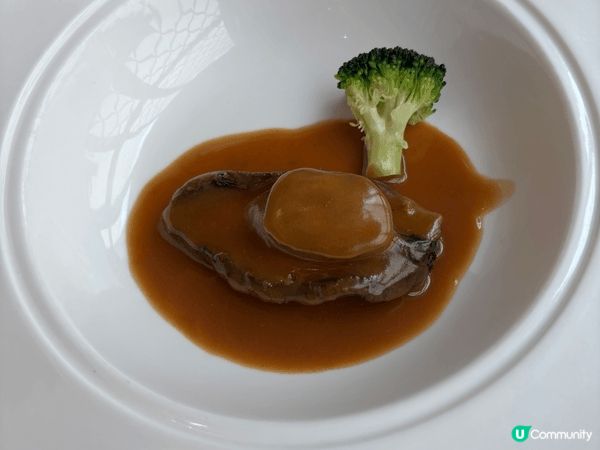 位於深圳中海商城的唐宮，菜式精緻，味道很好，價錢很相宜，值得...