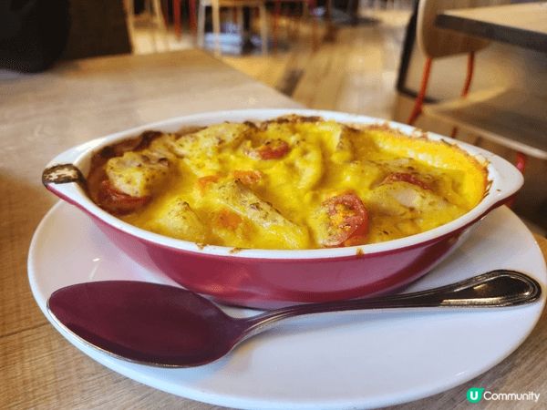 Pizza hut 下午茶餐好抵食，又好味，好滿足。