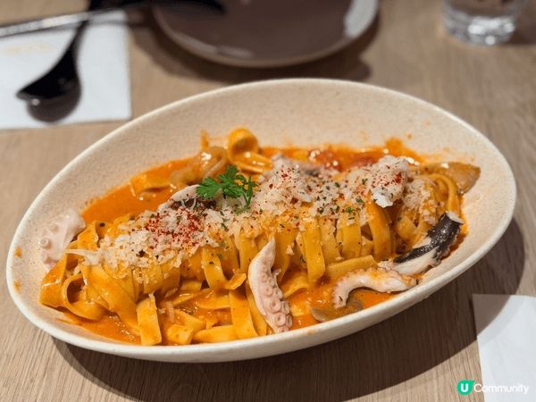 Terrace in seaside 的柚子蜂蜜炸雞，玫瑰醬...