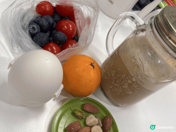 本人很喜歡吃西餐，尤其是海鮮因為卡路里比較低而且又有豐富的蛋...