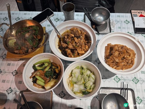 農耕記以湖南土菜為主打，食材原汁原味。裝修加入湖南鄉土元素，...