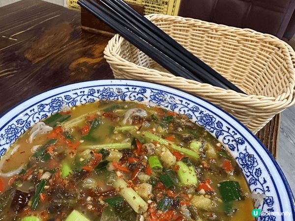 上星期六，無意中喺太子見到呢間樓上舖，叫「湖南老家飯店」，有...