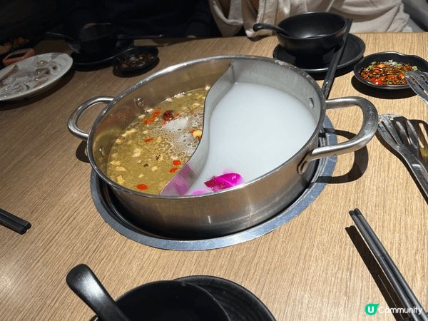 餐廳很細心， 列印了海鮮類的煮食時間給食客參考， 不會令海鮮...