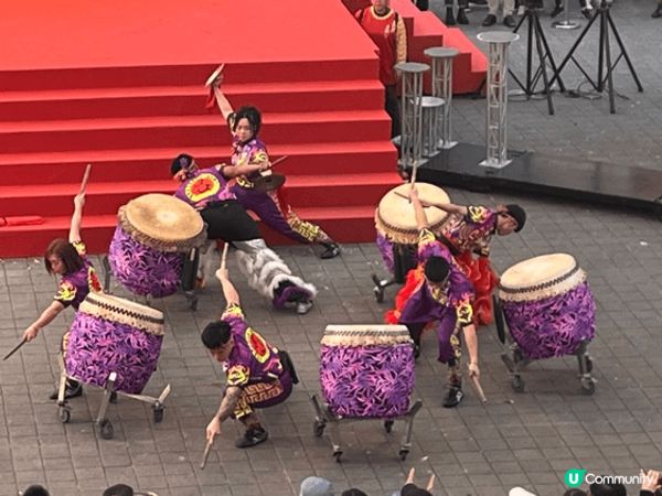 過新年舞龍舞獅表演是絕對不可少的，古早時代鼓聲隆隆及舞龍舞獅...